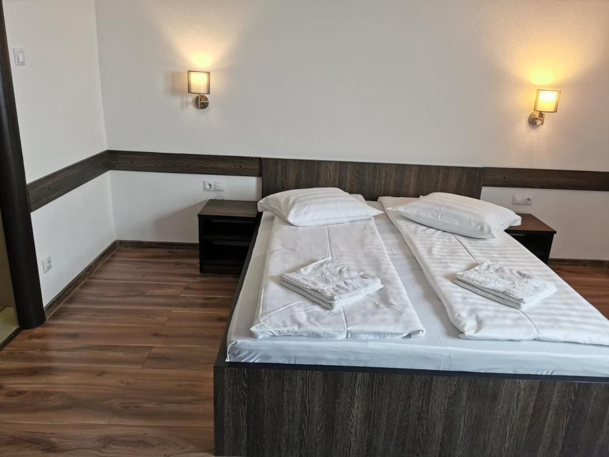 Hotel Tranzit Odorheiu Secuiesc Εξωτερικό φωτογραφία